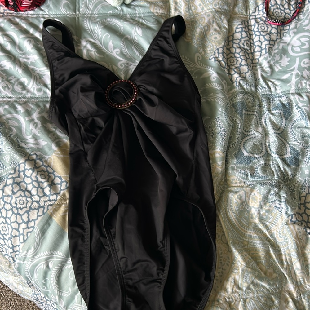 Women’s swim suit